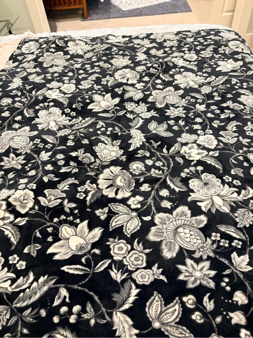 Plush Floral Throw Blanket - Black and White, UEC, non smokers house